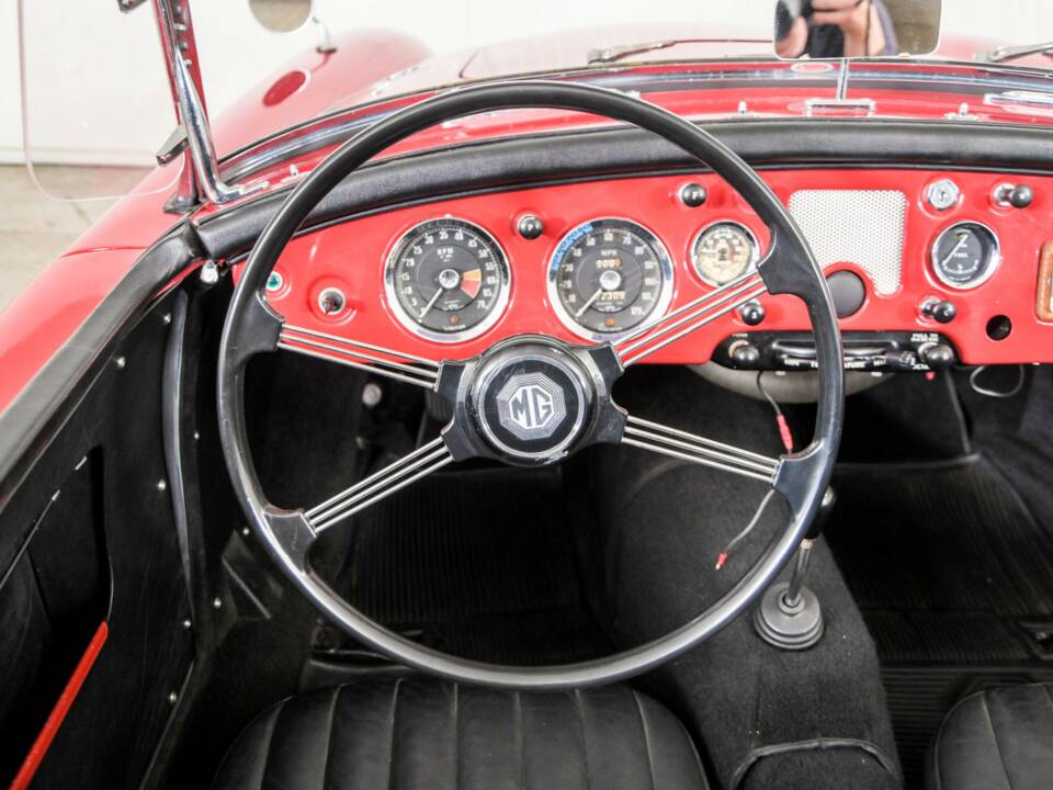 Imagen 8/50 de MG MGA 1600 (1961)