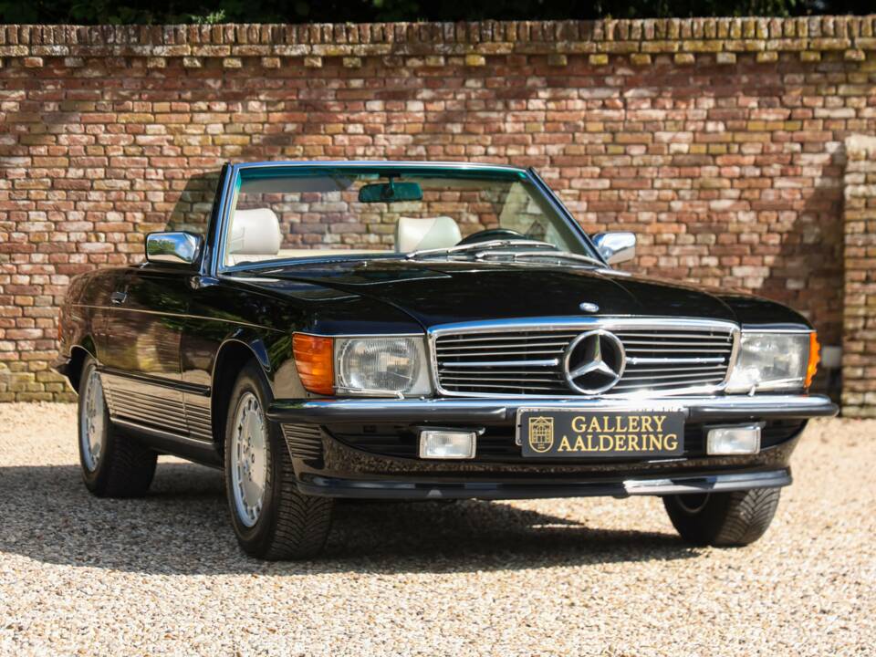 Image 27/50 de Mercedes-Benz 420 SL (1986)