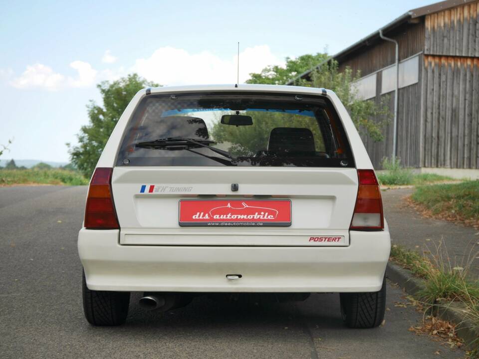 Image 13/26 of Citroën AX Sport (1987)