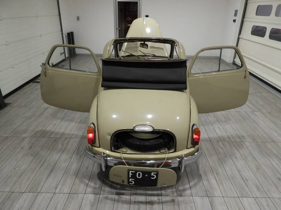 Image 13/15 of FIAT 500 C Topolino (1952)