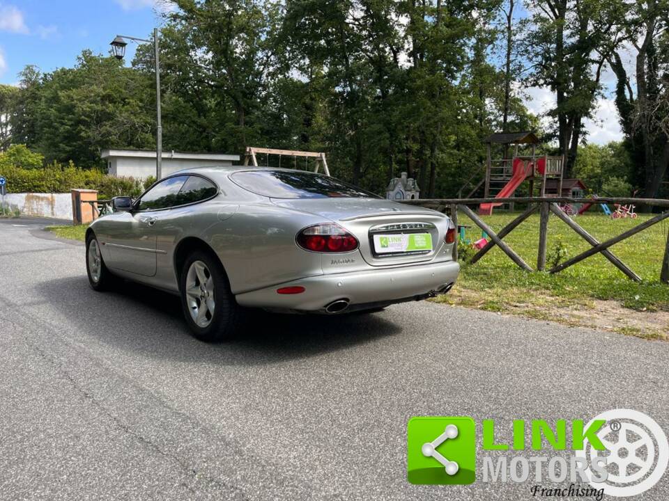 Bild 3/10 von Jaguar XK8 4.0 (1998)