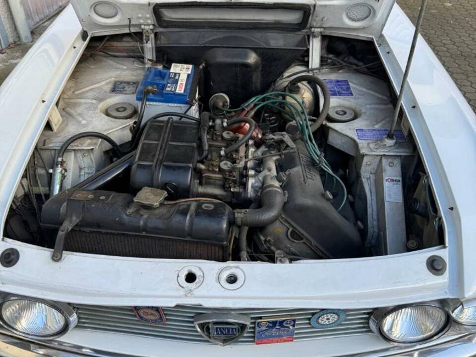 Image 14/44 of Lancia Fulvia 1.3 S (1970)