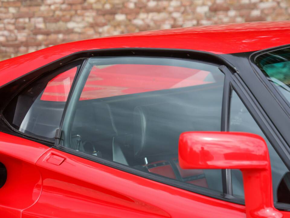 Bild 24/50 von Ferrari 328 GTB (1986)