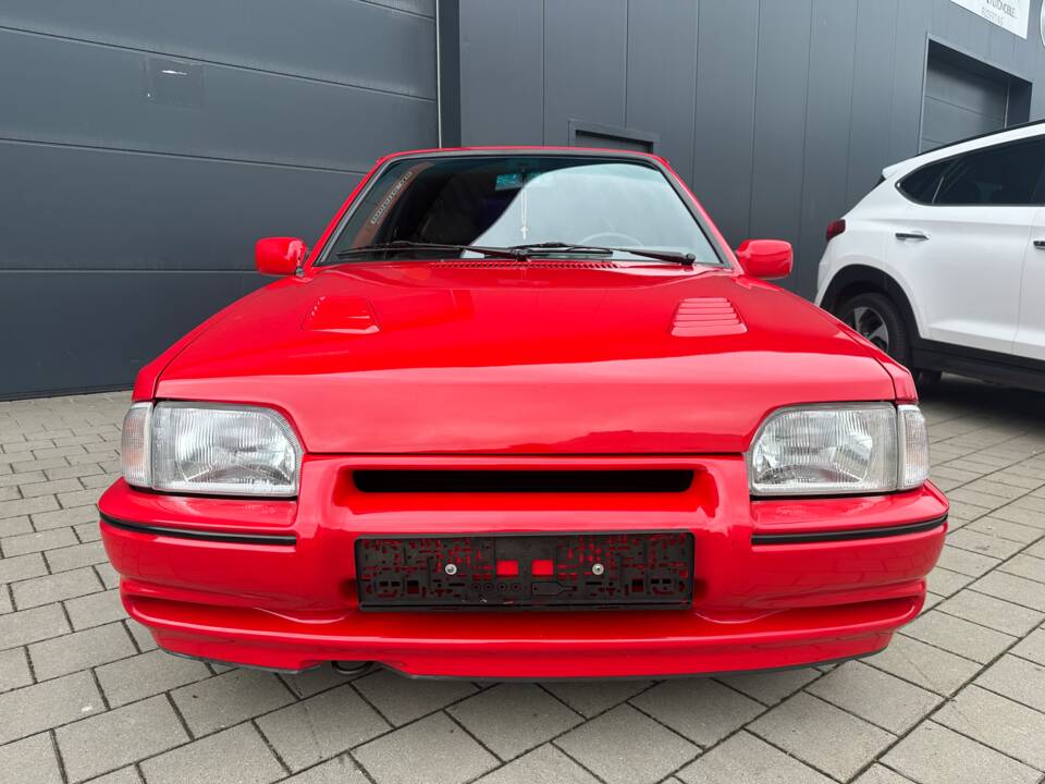 Image 6/15 of Ford Escort XR3i (1990)