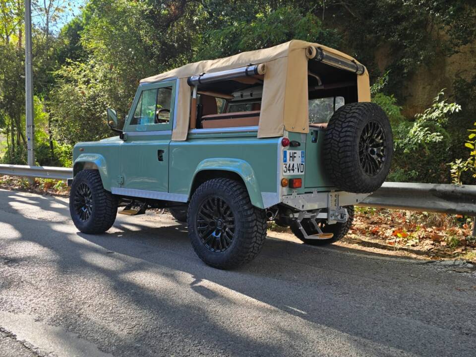 Image 34/72 of Land Rover 90 (1987)