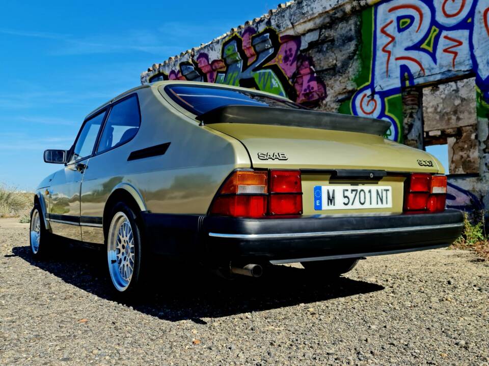 Image 12/50 of Saab 900 (1992)