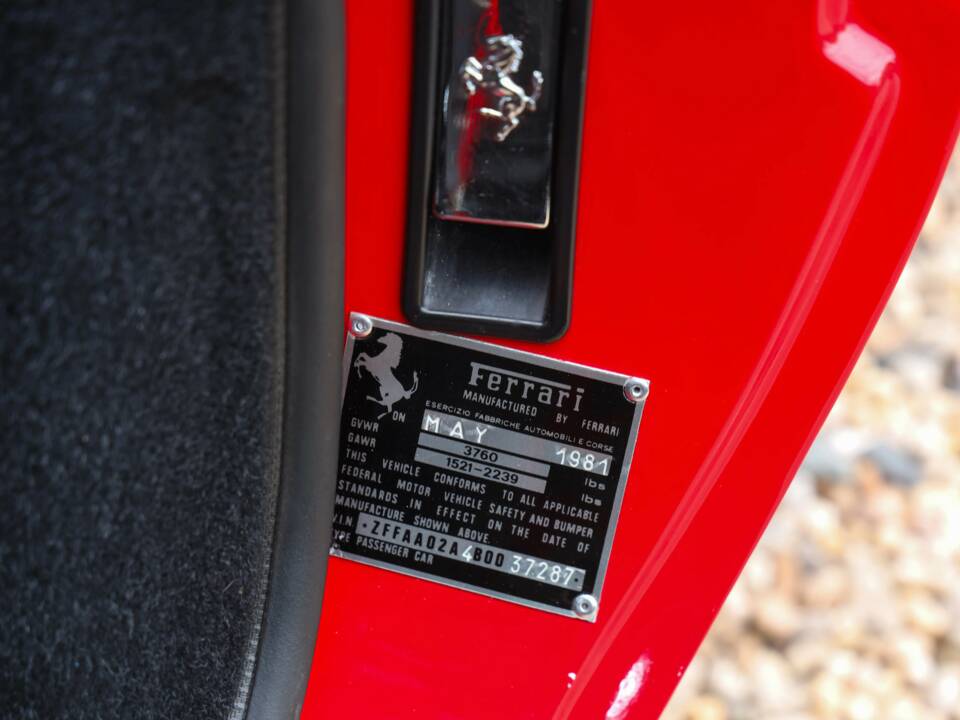 Image 41/50 de Ferrari 308 GTSi (1981)