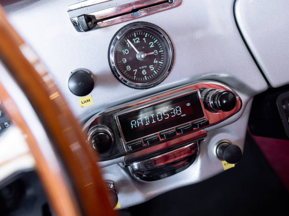 Image 17/41 of Porsche 356 C 1600 SC (1963)