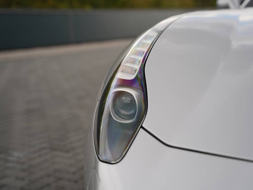 Bild 39/50 von Ferrari California T (2015)