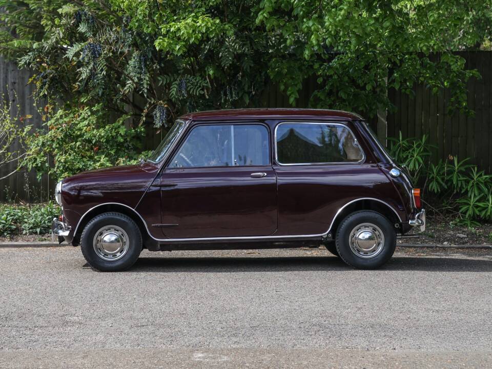 Image 2/46 of Austin Seven (1964)