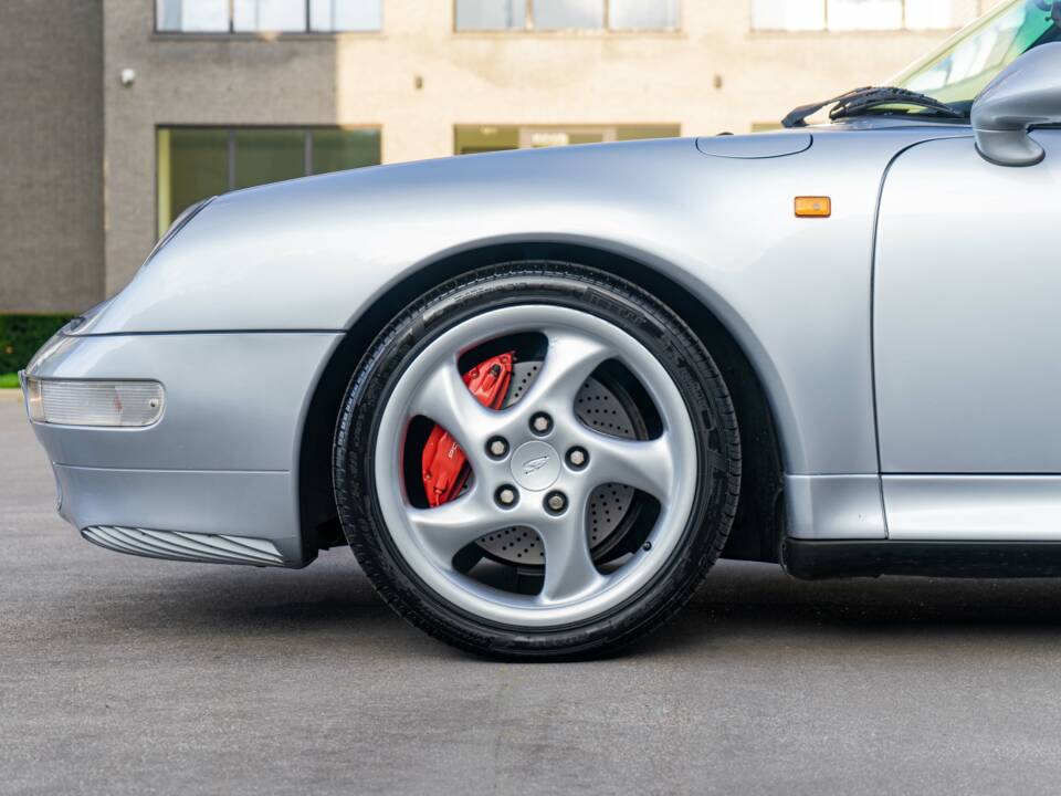Bild 6/33 von Porsche 911 Carrera 4S (1996)