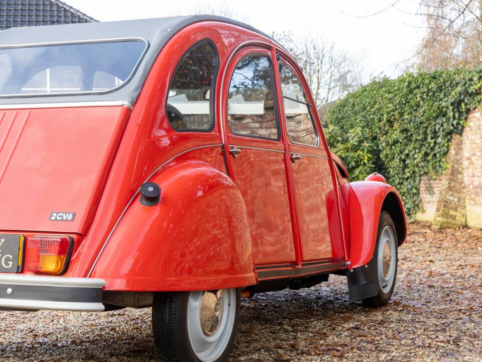 Image 19/50 of Citroën 2 CV 6 (1985)