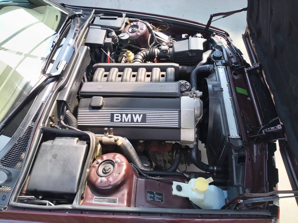 Bild 9/32 von BMW 520i (1994)