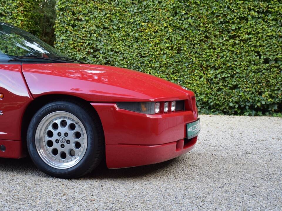 Image 25/45 de Alfa Romeo SZ (1991)