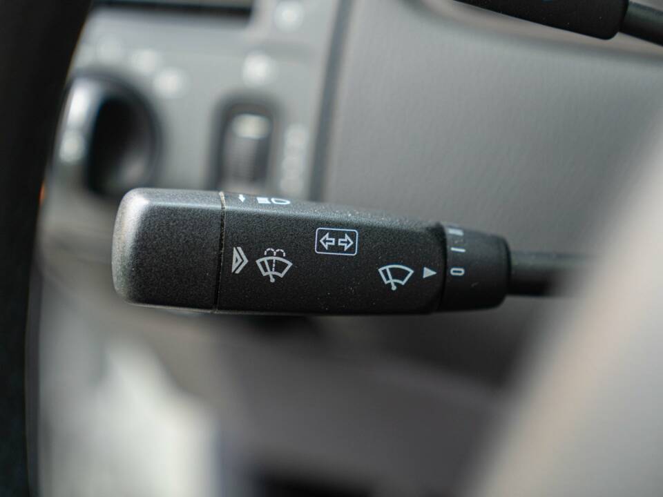 Image 47/50 of Mercedes-Benz E 430 (2000)
