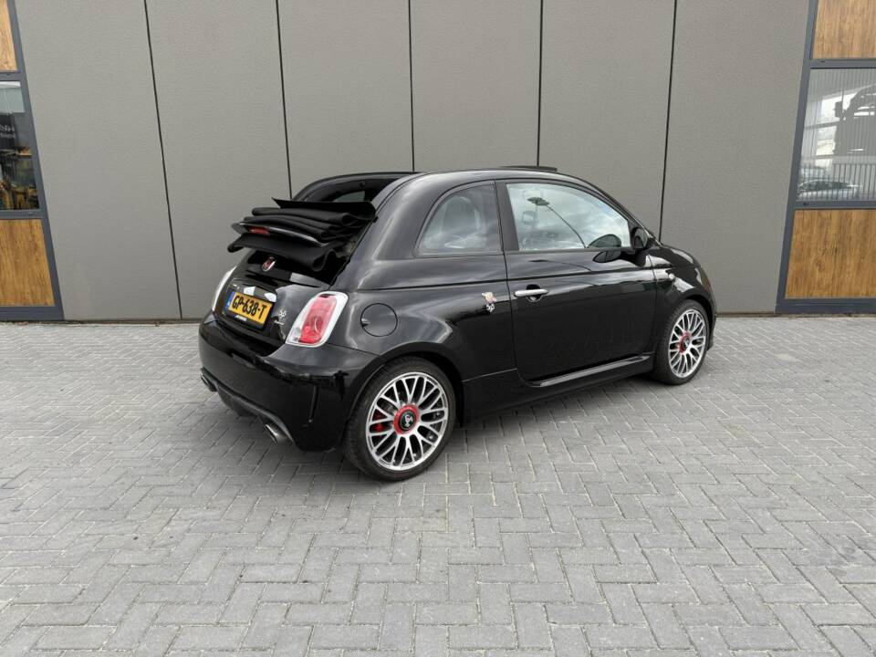 Image 2/17 of Abarth 595C (2015)