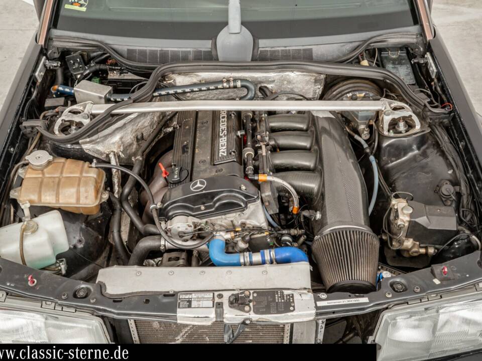 Bild 13/15 von Mercedes-Benz 190 E 2.5-16 Evolution II (1990)