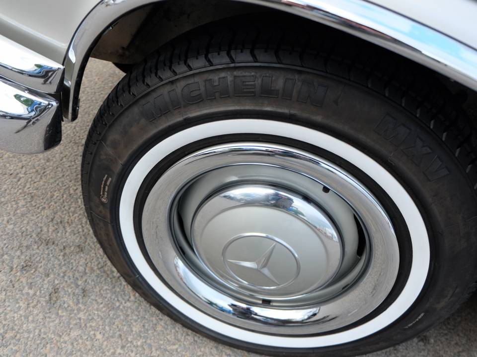 Bild 39/50 von Mercedes-Benz 300 SE (1967)