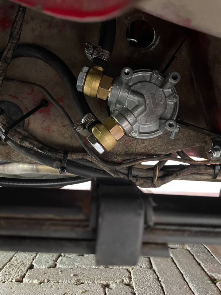 Image 49/50 of MG MGB GT (1972)