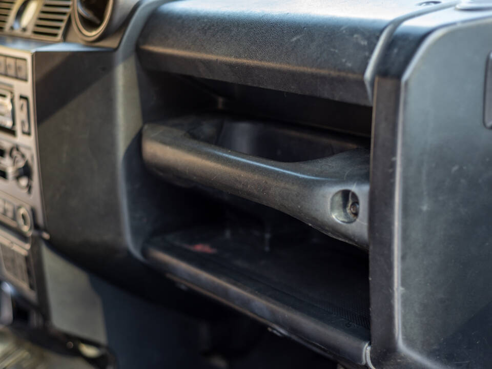 Image 61/98 of Land Rover Defender 130 Double Cab (2008)