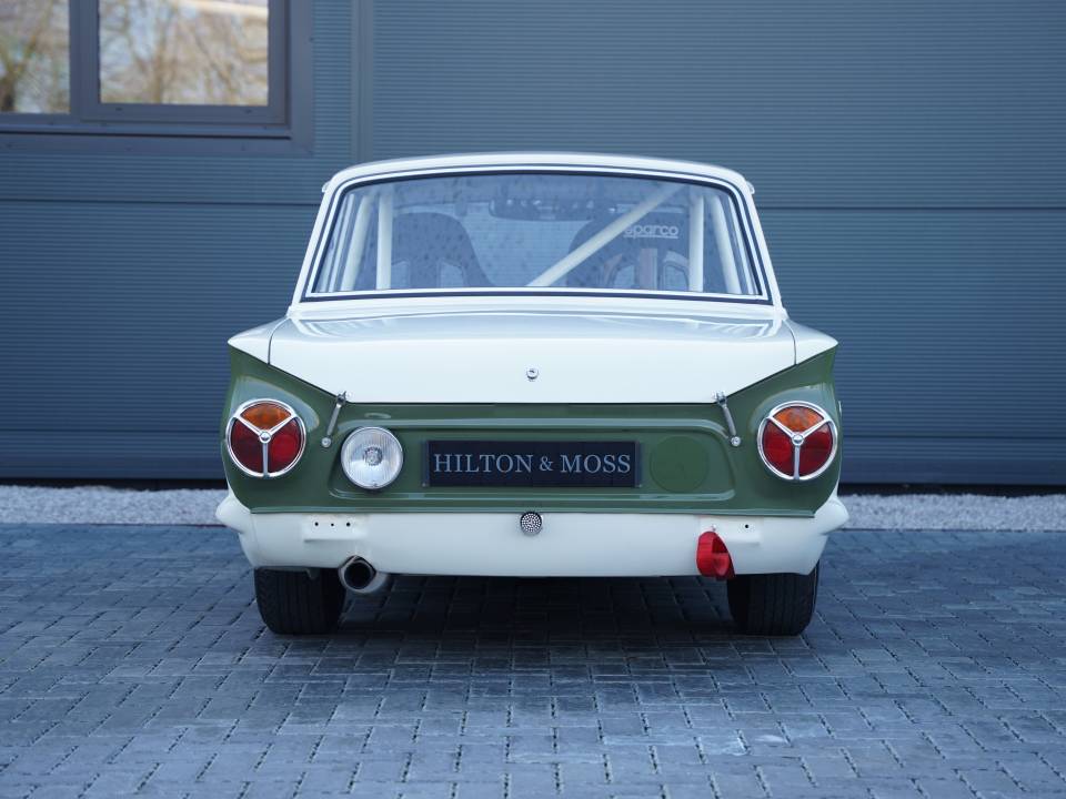 Image 8/50 of Ford Lotus Cortina (1963)