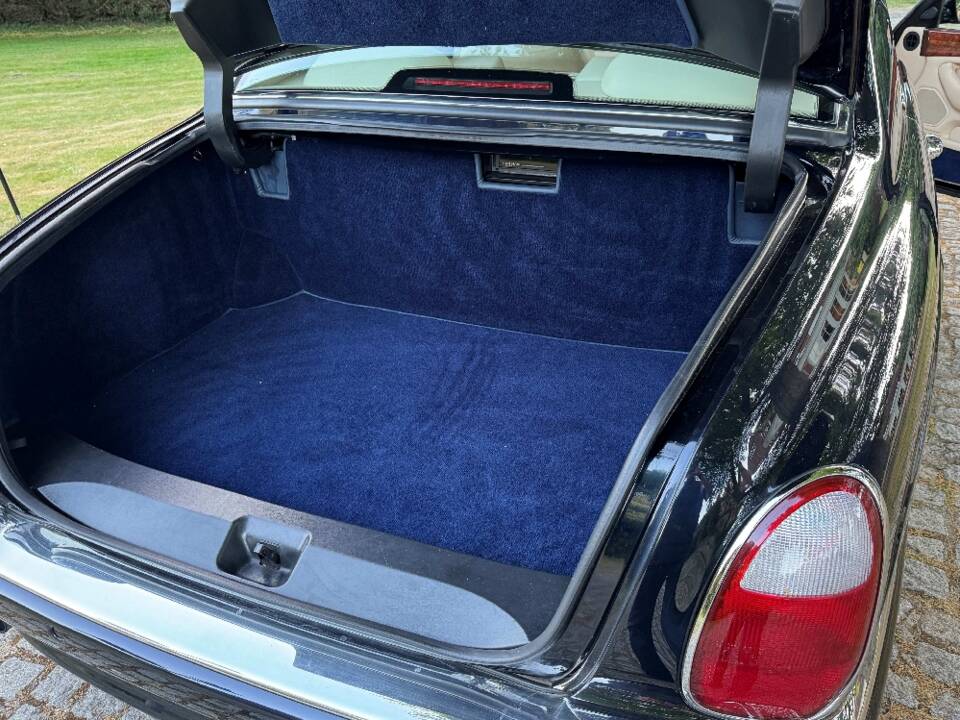 Image 23/25 of Bentley Arnage Red Label (2001)