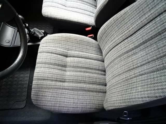 Image 8/17 of Peugeot 205 Diesel (1988)