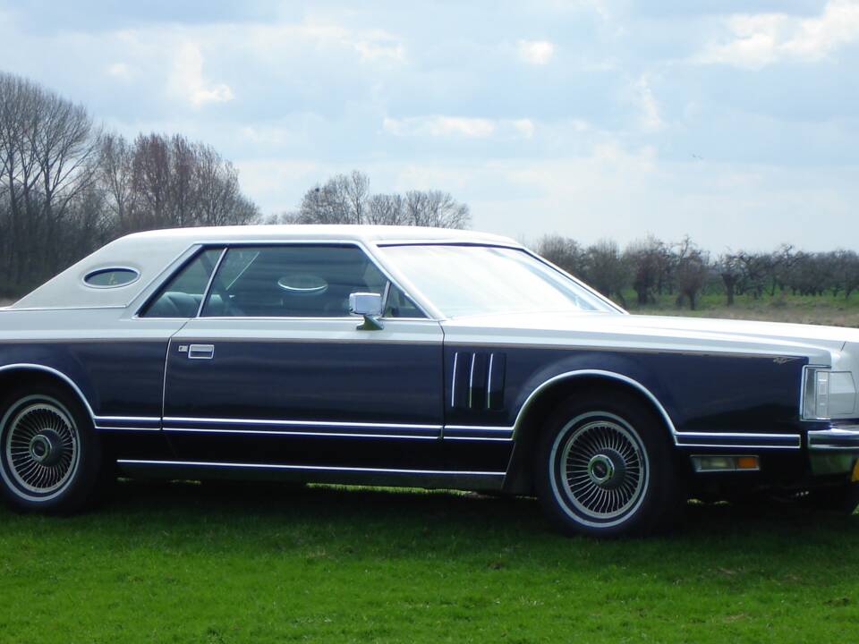 Bild 8/24 von Lincoln Continental Mark V (1979)