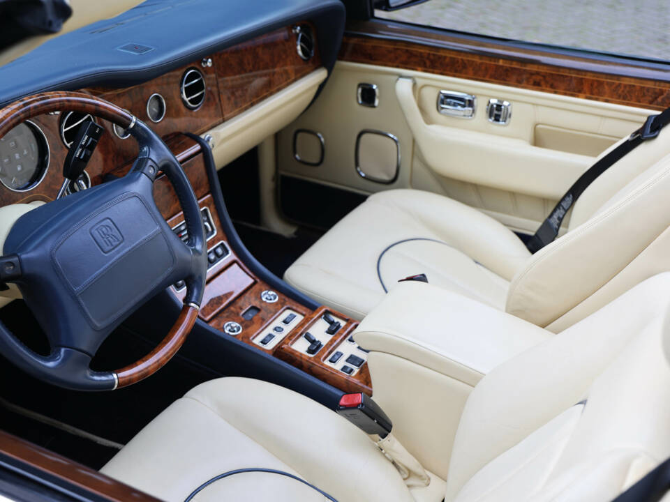 Afbeelding 38/52 van Rolls-Royce Corniche V (2000)