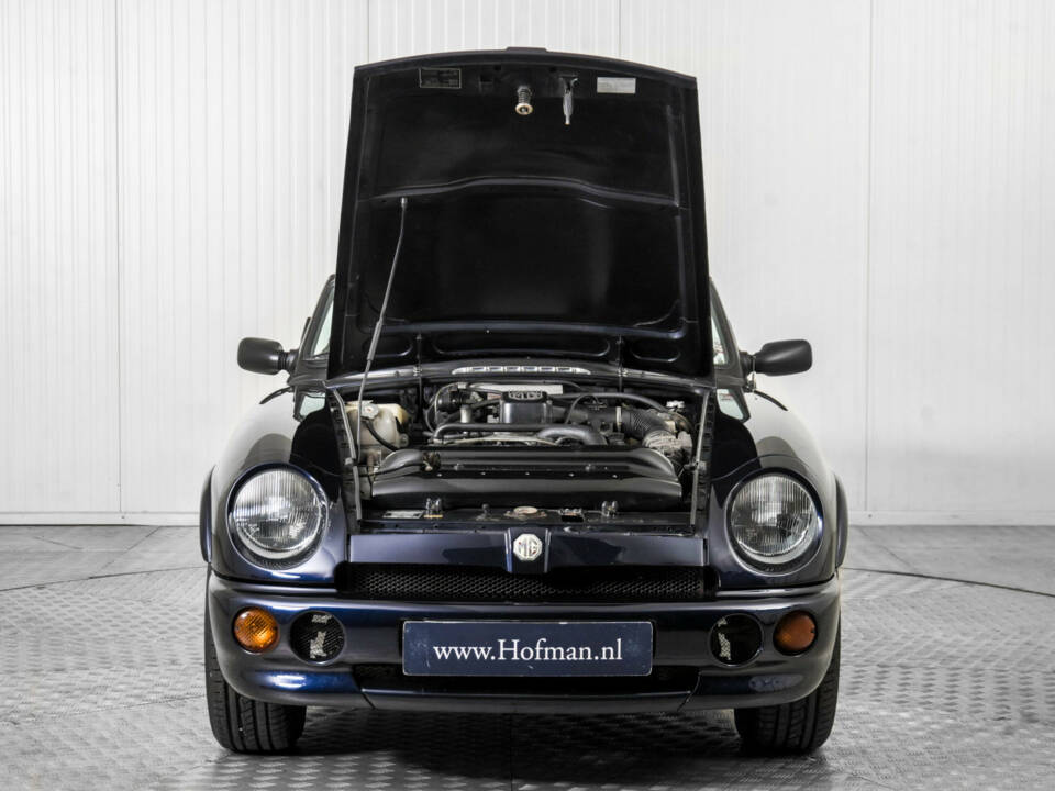 Immagine 35/50 di MG RV8 (1991)