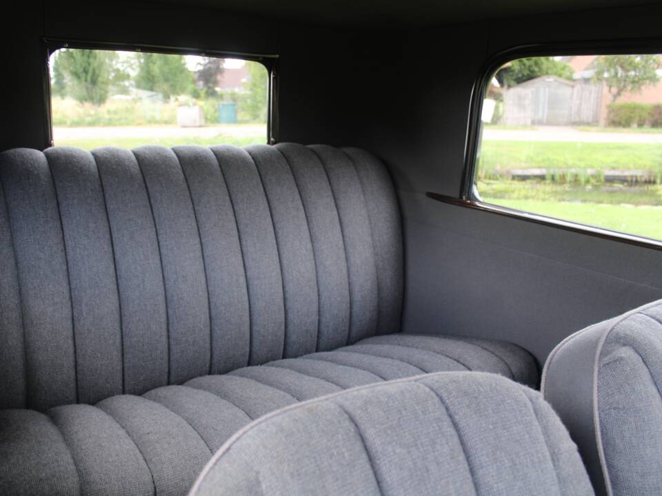 Image 33/55 of Ford Model A Tudor Sedan (1931)