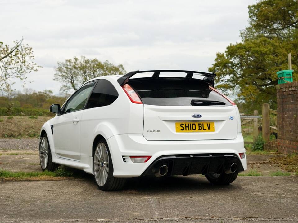 Image 2/22 of Ford Focus RS (2010)
