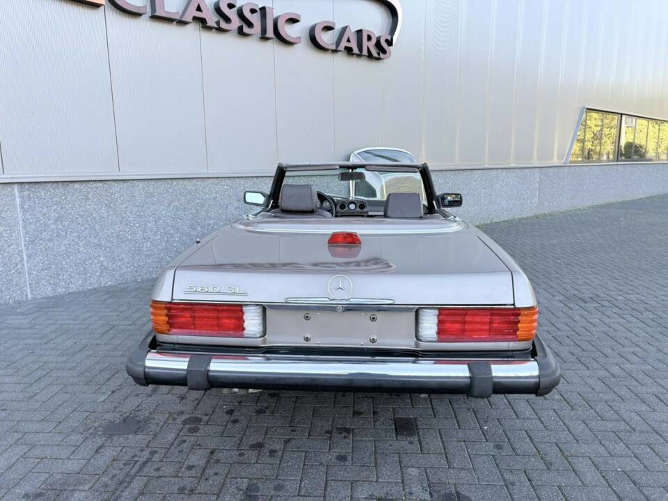 Image 8/50 of Mercedes-Benz 560 SL (1987)