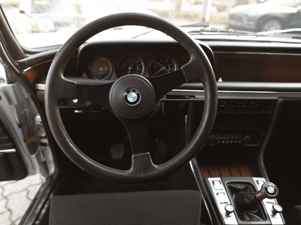 Image 45/50 of BMW 3.0 CSL (1973)