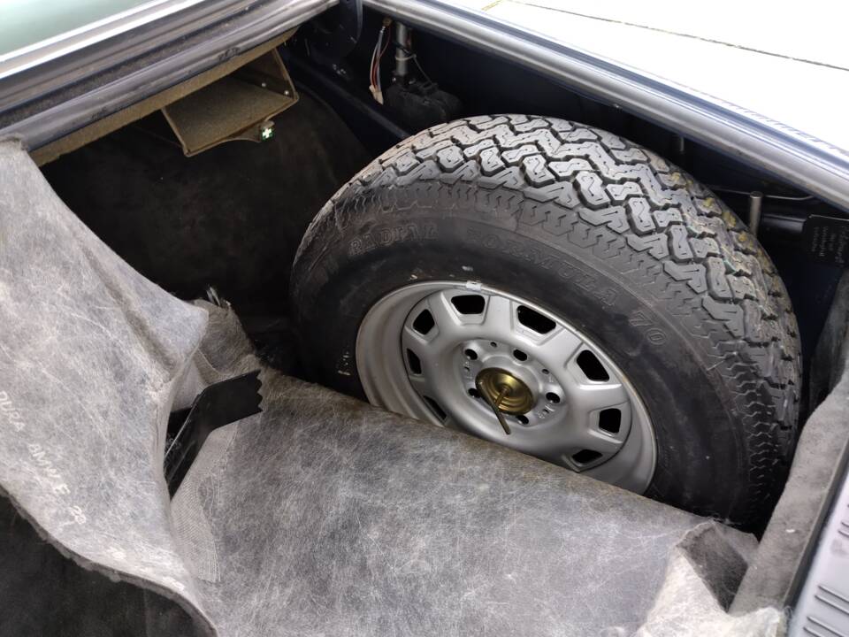 Bild 15/113 von BMW 735i (1986)