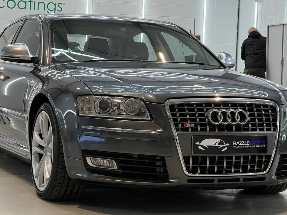 Bild 6/24 von Audi S8 V10 (2009)