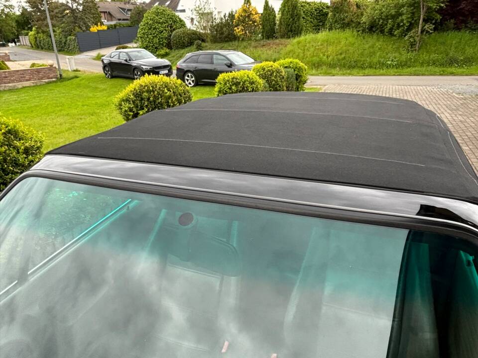 Image 27/40 of BMW 320i (1992)