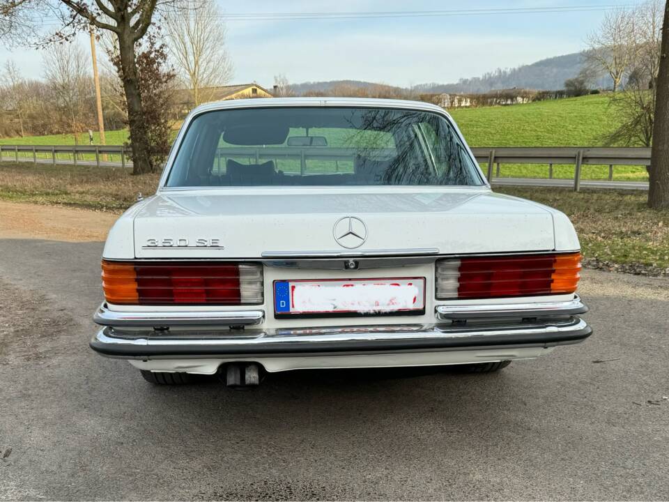 Image 3/9 de Mercedes-Benz 350 SE (1976)