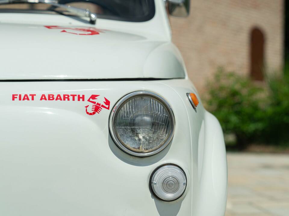 Image 22/50 of Abarth Fiat 595 (1969)