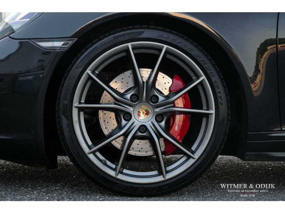 Image 19/38 of Porsche 911 Carrera 4S (2017)