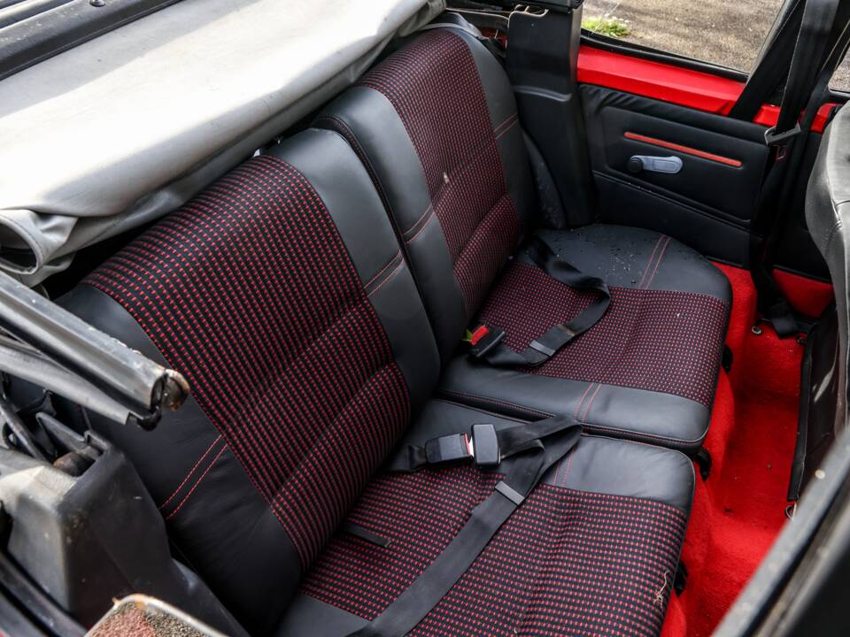 Immagine 34/39 di Peugeot 205 CTi (1991)