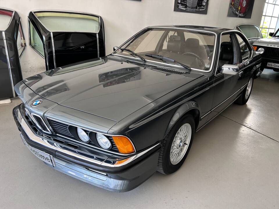 Image 9/23 de BMW 635 CSi (1985)