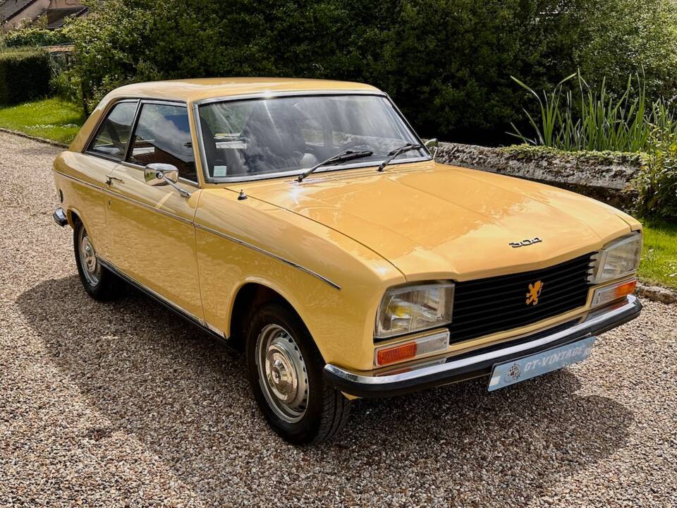 Image 8/71 of Peugeot 304 S Coupe (1974)