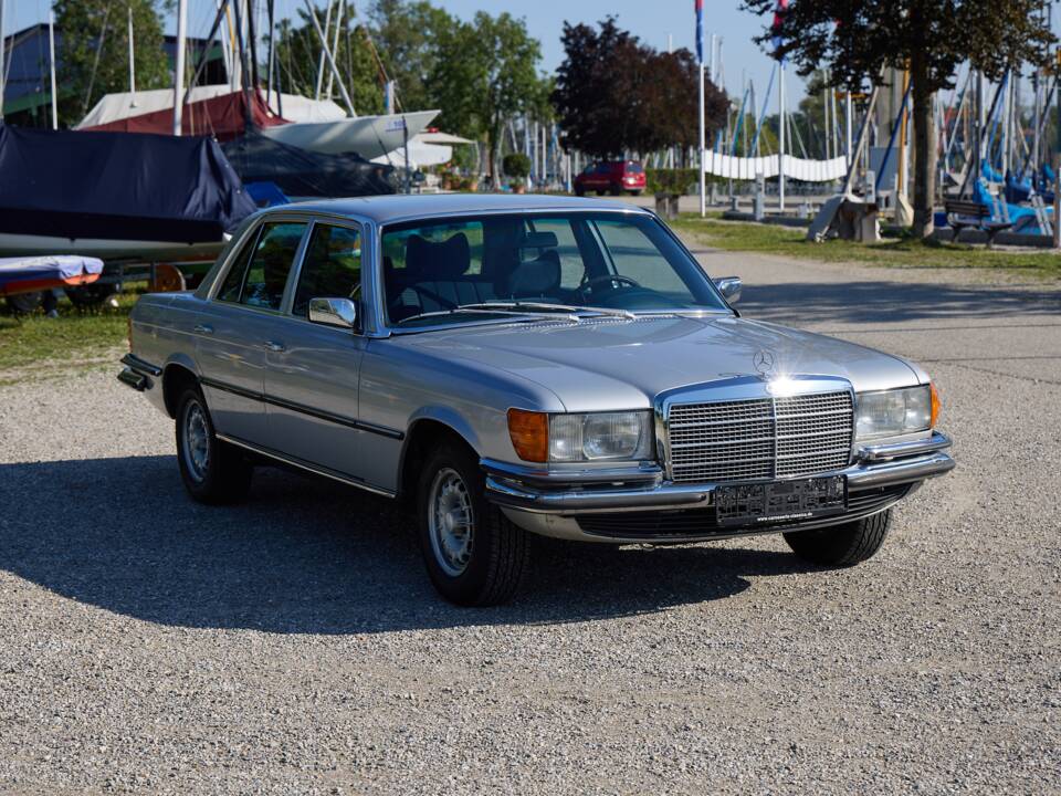 Image 4/25 of Mercedes-Benz 280 SE (1979)