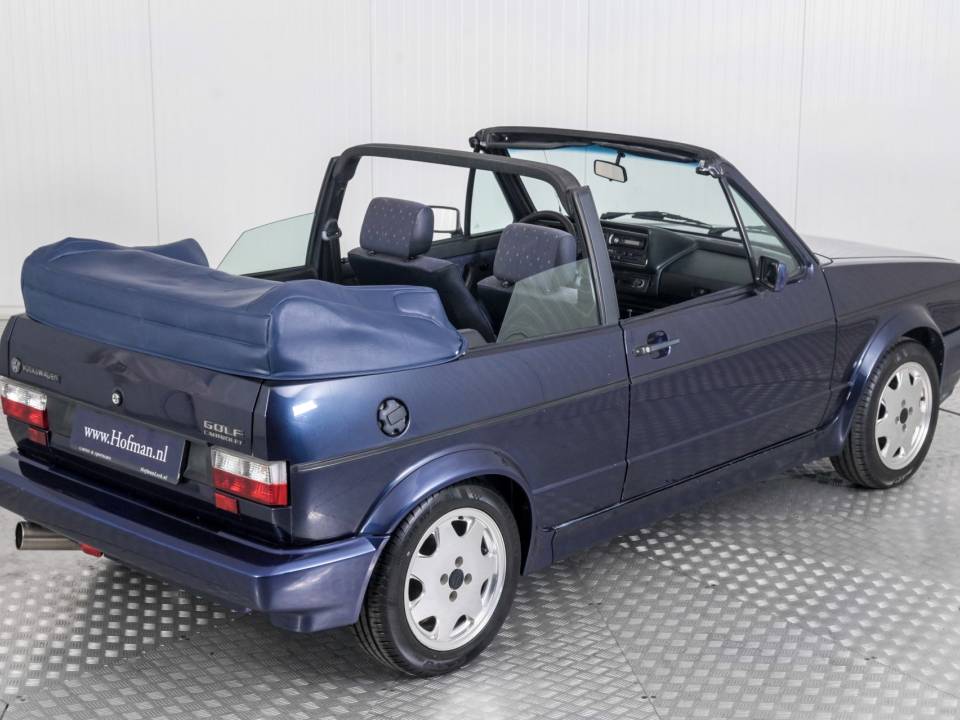 Imagen 13/50 de Volkswagen Golf Mk I Convertible 1.8 (1992)
