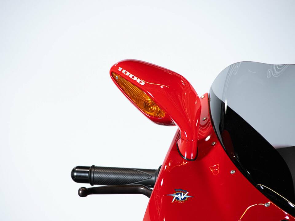 Image 29/50 de MV Agusta DUMMY (2004)
