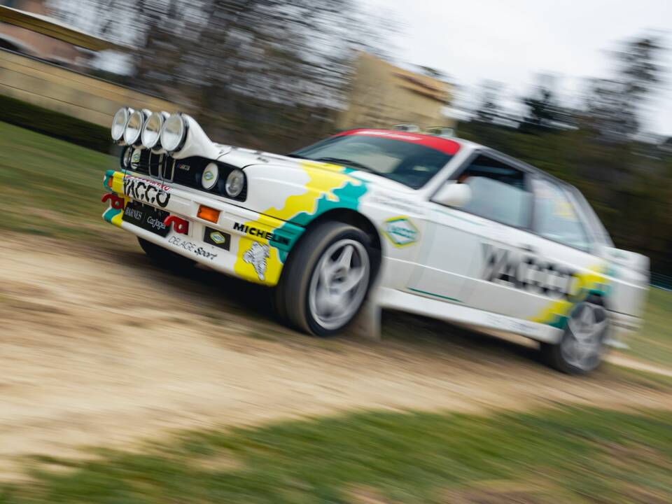 Image 26/56 de BMW M3 (1988)