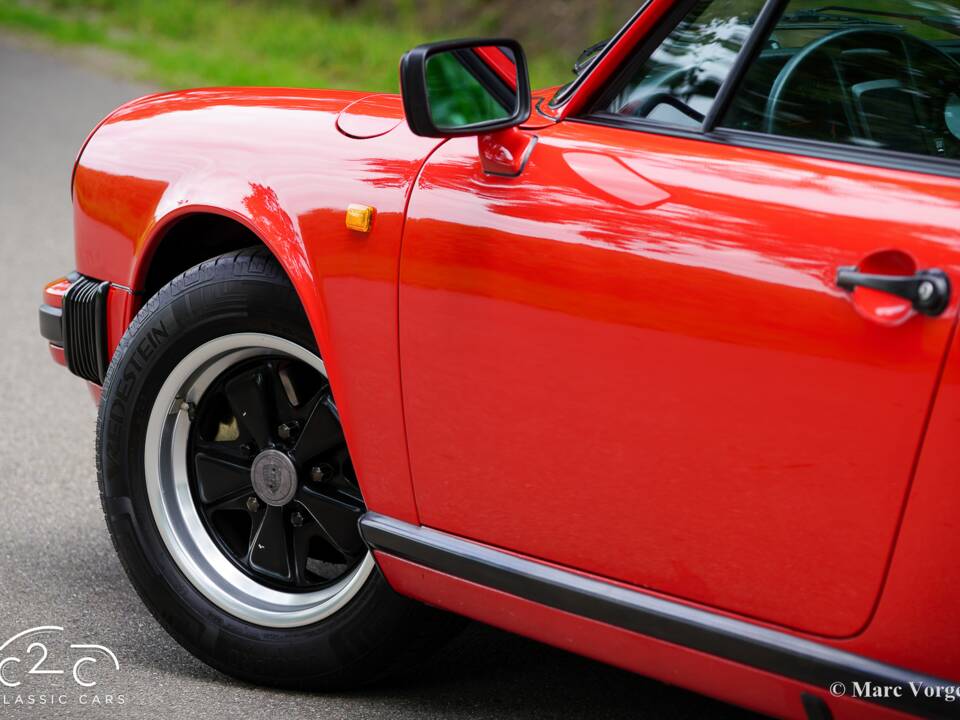 Image 56/63 of Porsche 911 Carrera 3.2 (1986)