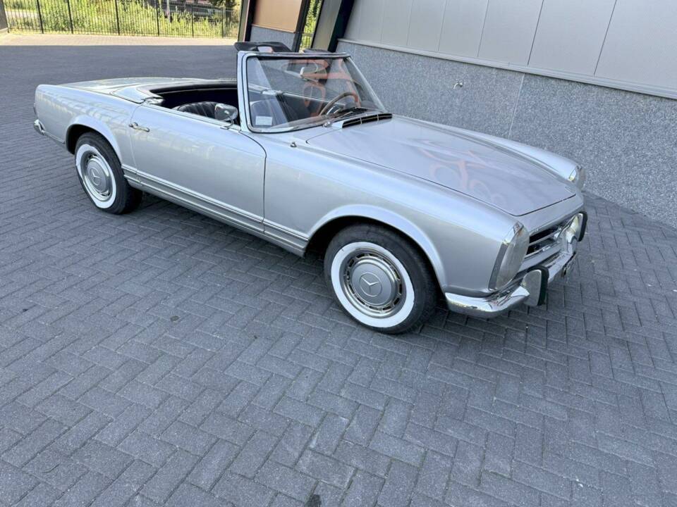 Image 6/36 of Mercedes-Benz 230 SL (1965)