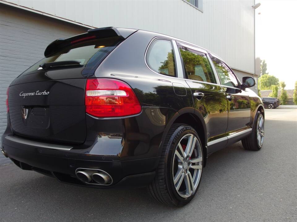 Image 21/93 of Porsche Cayenne Turbo (2007)